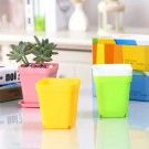 Kraftige kvadratiske plastpotter  thumbnail
